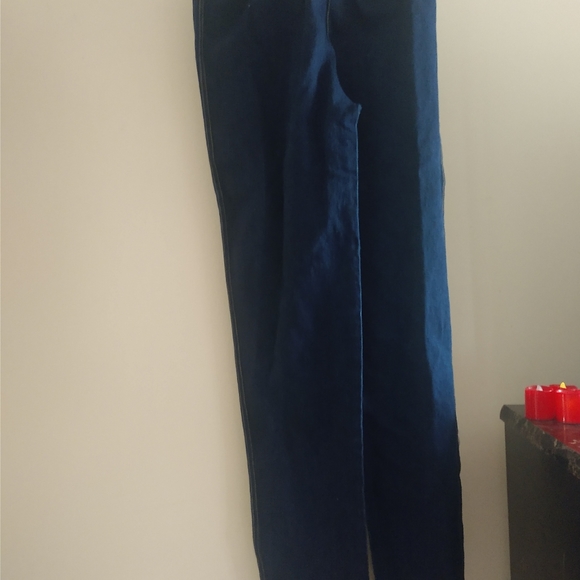 Also Jeans never worn - Picture 4 of 6
